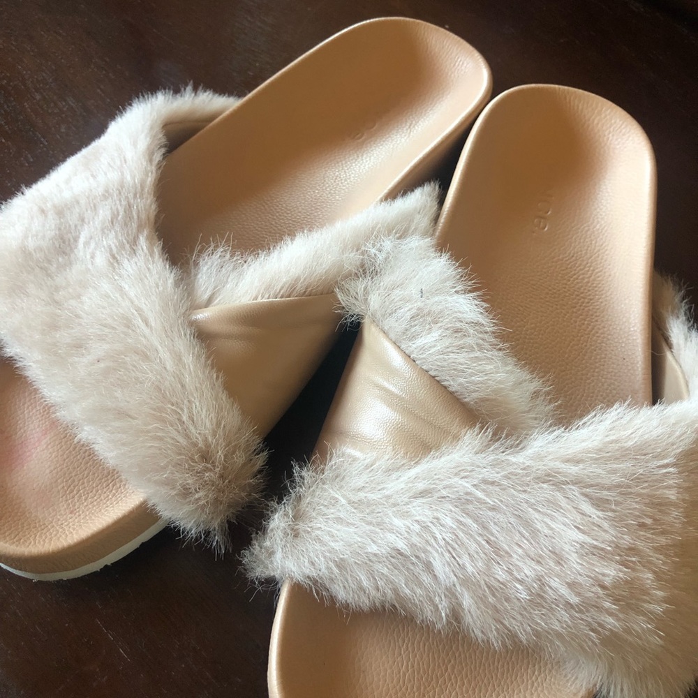 Vince Nude Fur Slides